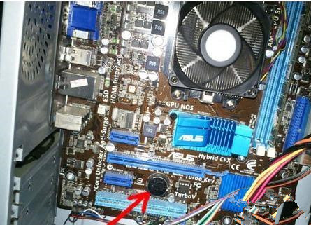 電腦開機(jī)卡在正在啟動(dòng)Windows怎么辦?