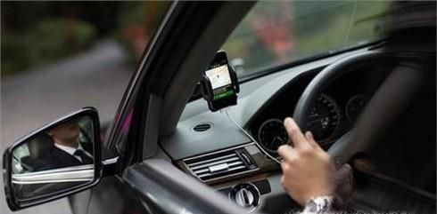 空姐滴滴打車遇害,獨(dú)自打車遇到壞人怎么辦?