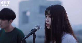 抖音上唱偶遇在沙漠的女生是誰(shuí)_抖音唱偶遇在沙漠的女生個(gè)人資料
