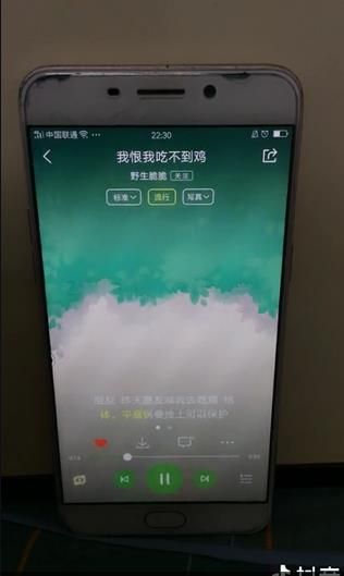 抖音野生脆脆吃雞歌曲在哪聽？抖音我恨我自己永遠吃不到雞歌曲分享