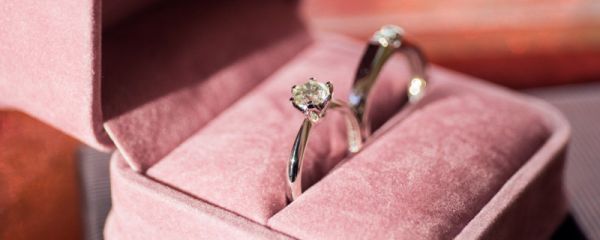結(jié)婚紀(jì)念日發(fā)朋友圈  結(jié)婚紀(jì)念日發(fā)朋友圈有